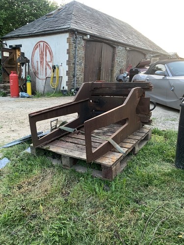 Cat forklift bale - forklift,