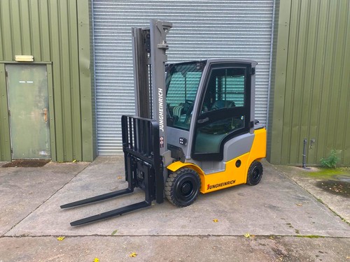 Forklift fork lift - forklift/fork, lift/forklift