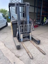 Yale Electric ForkLift Fork