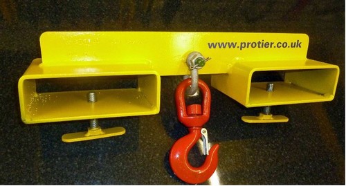 Forklift mounted lifting hook - mounted,