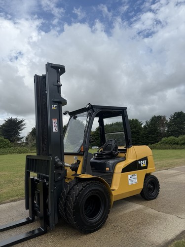 Forklift truck - forklift,